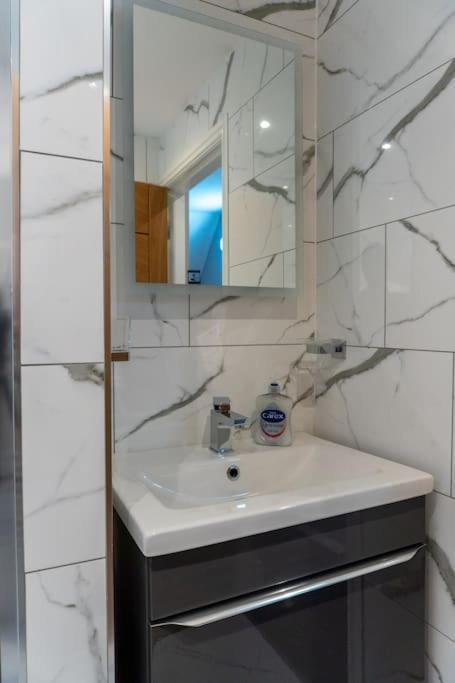 Luxury 4 Bedroom Manchester